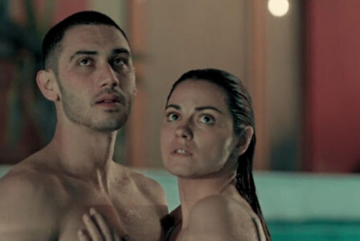 Maite Perroni e Alejandro Speitzer em 'Desejo Sombrio', da Netflix
