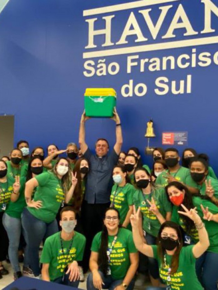 Bolsonaro visitou unidade das Lojas Havan nesta quinta-feira