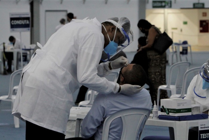 Secretário Municipal de Saude recomenda que quem tiver sintomas de covid-19 deve fazer teste