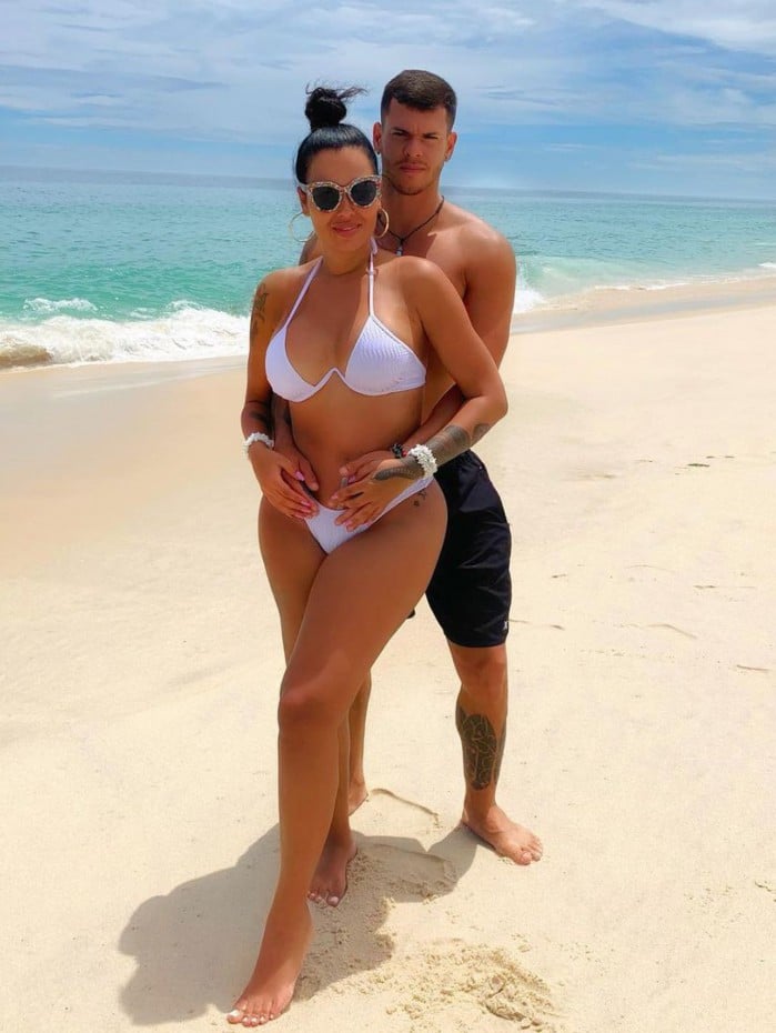 Ex-BBB Ariadna Arantes e Kaique Santos
