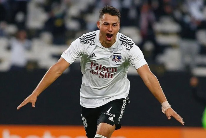 Vasco encaminha proposta por Iván Morales do Colo-Colo