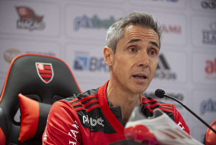 Paulo Sousa foi apresentado oficialmente ao Flamengo nesta segunda-feira (10)