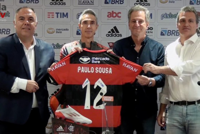 Paulo Sousa é apresentado como novo técnico do Flamengo