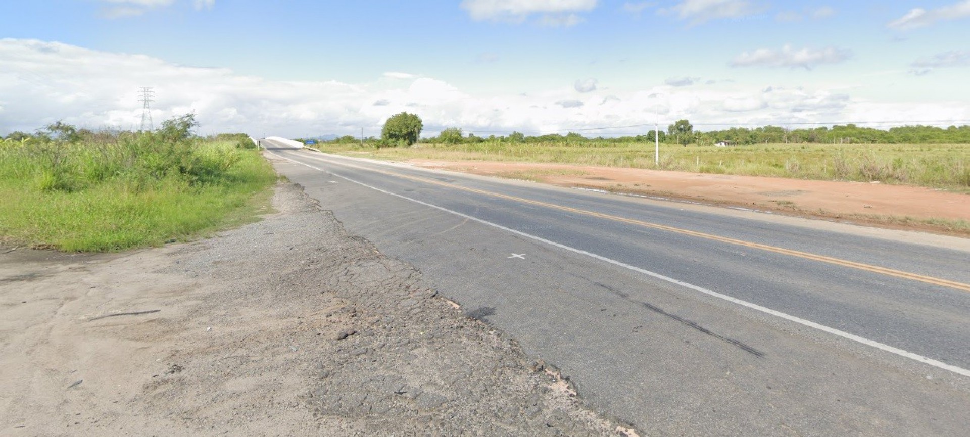 Rodovia BR-493, pr&oacute;ximo a altura da Estrada de Visconde