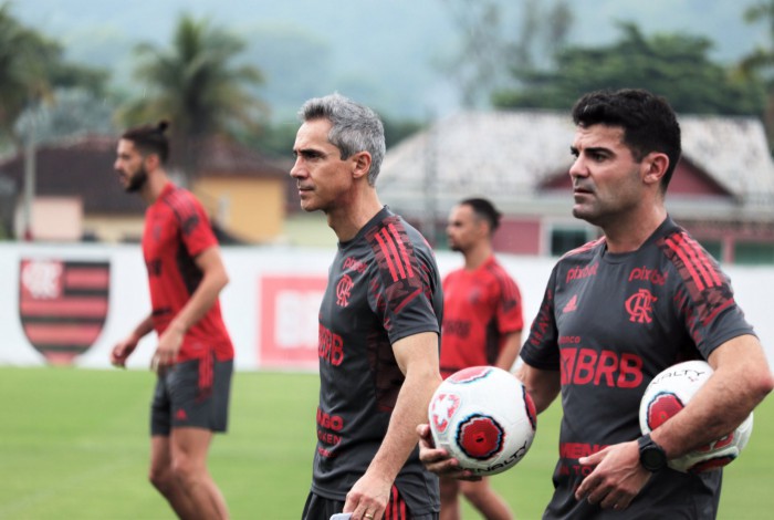 Paulo Sousa comanda primeiro treino com bola no Flamengo