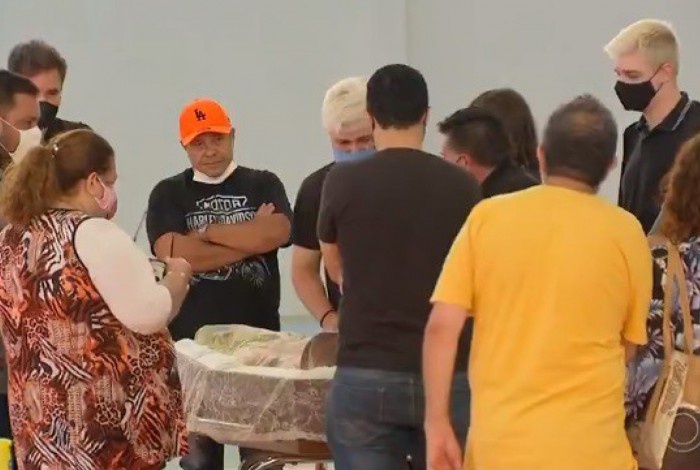 Corpo de Batoré é velado em Cabreúva, no interior de São Paulo