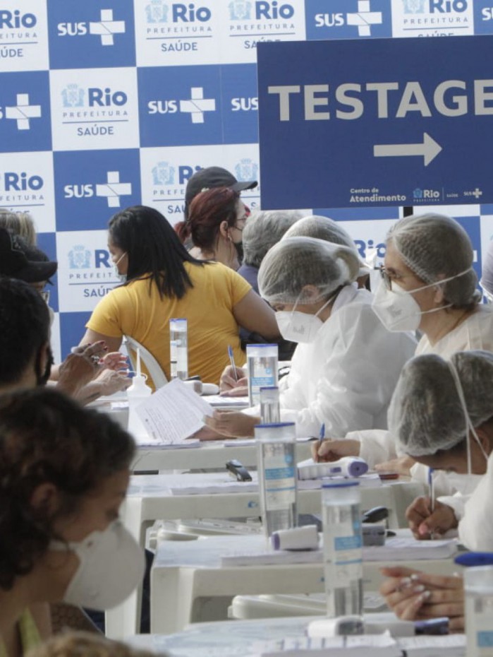 Secretaria de Sa&uacute;de do Rio faz 107 mil testes de covid-19 neste s&aacute;bado (15)