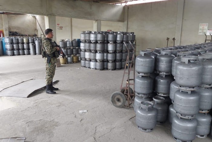 Polícia Militar realizou ações contra milícias no Rio de Janeiro nesta sexta-feira (14)