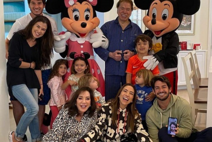 Silvio Santos com a família 