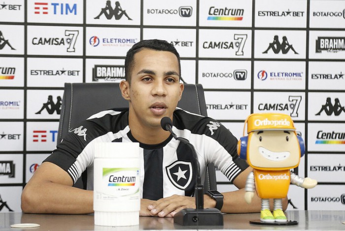 Volante Breno, novo jogador do Botafogo