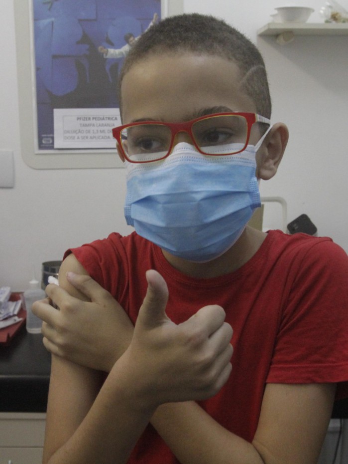 Jo&atilde;o Paulo Pinheiro estava ansioso para receber a vacina. &quot;Valeu &agrave; pena&quot;, celebrou ele