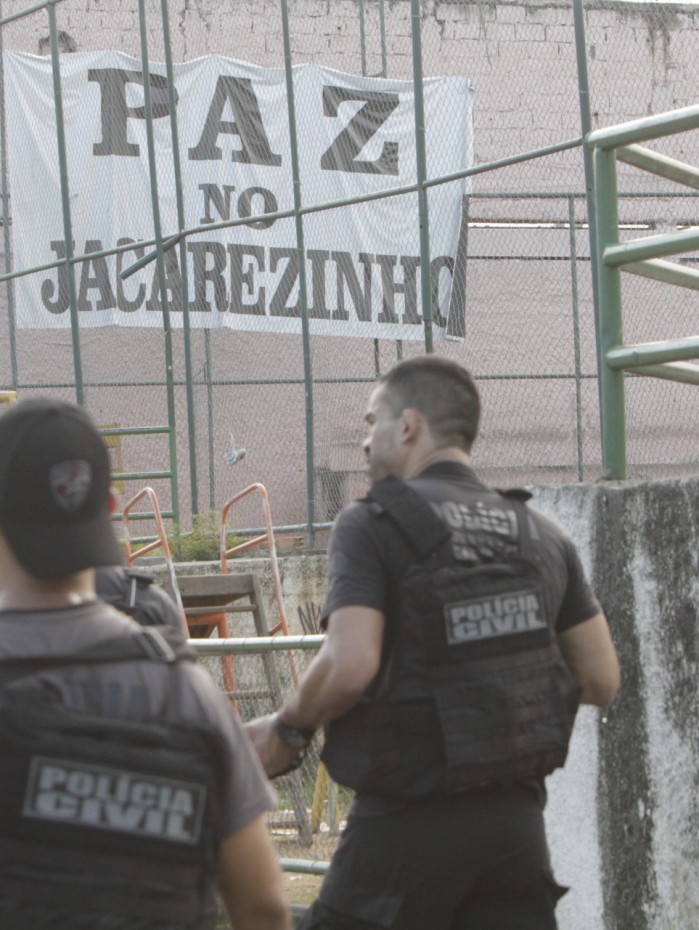Agentes da Pol&iacute;cia Civil est&atilde;o atuando juntos com a Pol&iacute;cia Militar nas a&ccedil;&otilde;es do projeto na comunidade