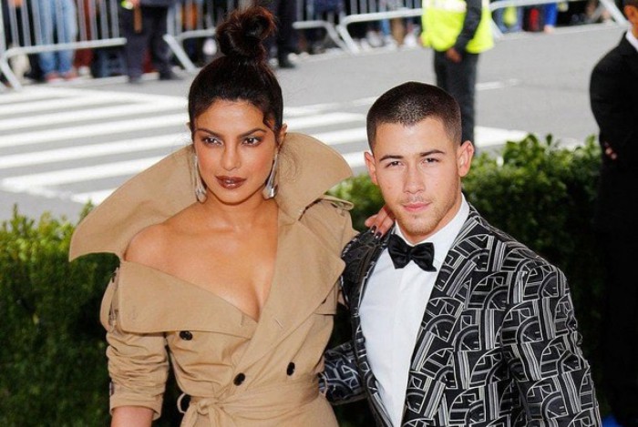 Nick Jonas com a esposa, Priyanka Chopra