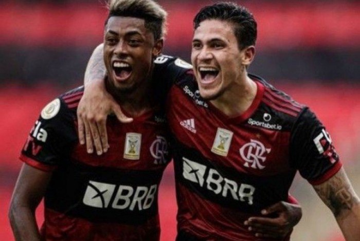 Dupla tem mostrado &oacute;timo desempenho e precis&atilde;o nos treinamentos desde a chegada de Paulo Sousa