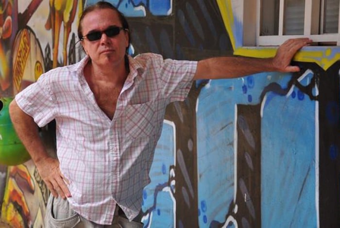 Preparador de elenco, Sergio Luiz Penna, é denunciado por violação sexual contra alunas