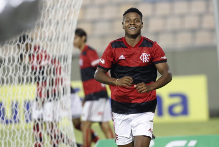 Joia da base do Flamengo, Matheus França se destacou nas nas poucas partidas que fez na Copinha 2022