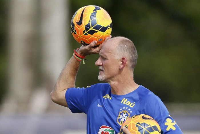 Ex-goleiro, Taffarel é atualmente preparador de goleiro da Seleção Brasileira