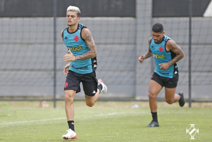 Gabriel Pec espera se firmar no profissionais do Vasco em 2022