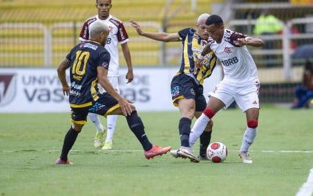 Na despedida da garotada, Flamengo joga mal contra o Volta Redonda e só empata