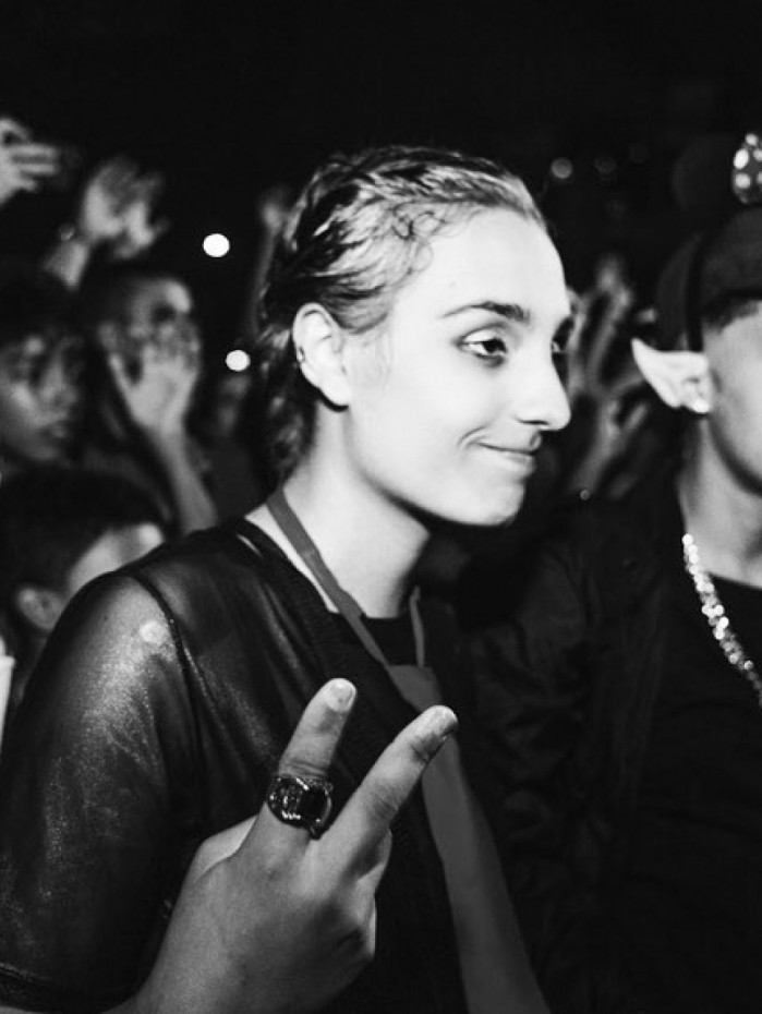 A rapper conhecida como MC Jessikinha faleceu neste s&aacute;bado, v&iacute;tima de complica&ccedil;&otilde;es card&iacute;acas