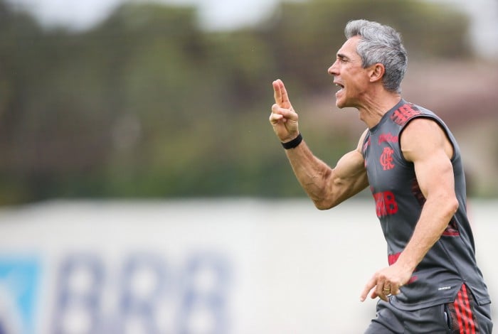 Paulo Sousa testa formações diferentes no Flamengo