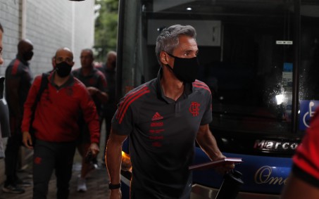 Nada de Arrascaeta! Paulo Sousa aponta 'patinho feio' como rei das assistências do Flamengo
