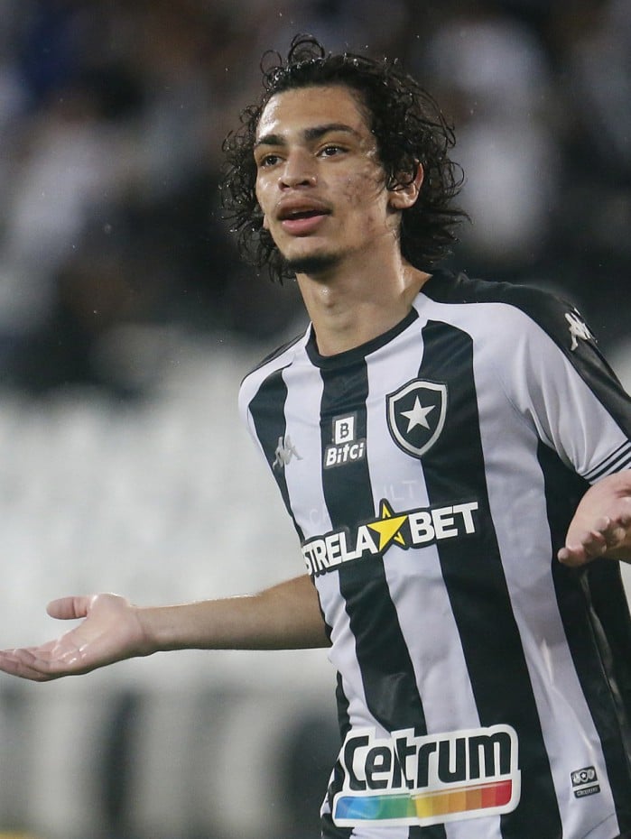 Matheus Nascimento brilha e Botafogo vence Nova Igua&ccedil;u