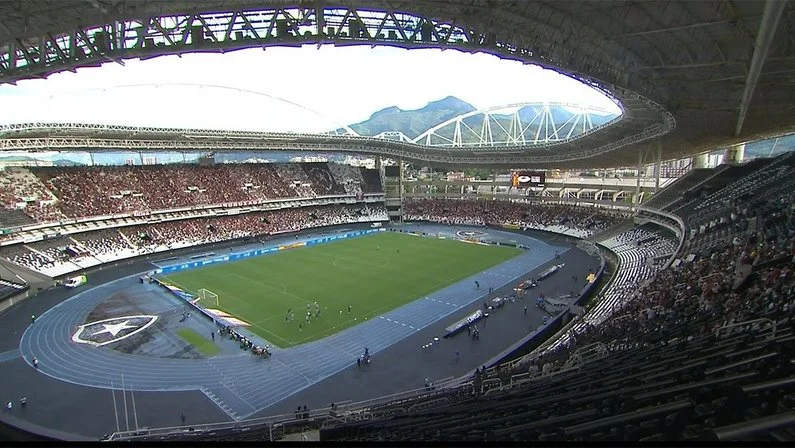 Estádio Nilton Santos durante duelo entre Flamengo e Fluminense - Reprodução/Cariocão TV