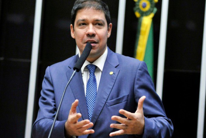 PL indica deputado Altineu Côrtes para liderança do partido