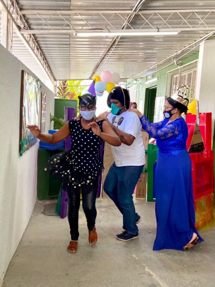 O trem encantado do CEI Isaura da Costa S&aacute; Coelho deu boas vindas &agrave;s crian&ccedil;as da educa&ccedil;&atilde;o infantil