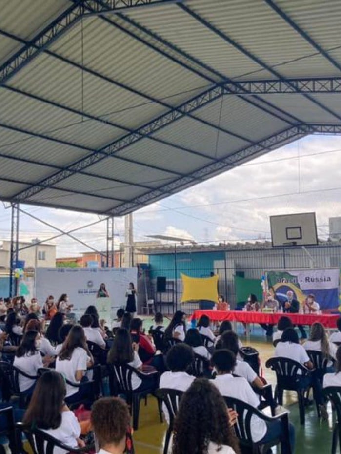 O secret&aacute;rio de Estado de Educa&ccedil;&atilde;o, Alexandre Valle, ao lado do C&ocirc;nsul Geral da Federa&ccedil;&atilde;o da R&uacute;ssia no Rio de Janeiro, Vladimir Gueorguievich Tokmakov, na inaugura&ccedil;&atilde;o do Projeto Intercultural Brasil-R&uacute;ssia