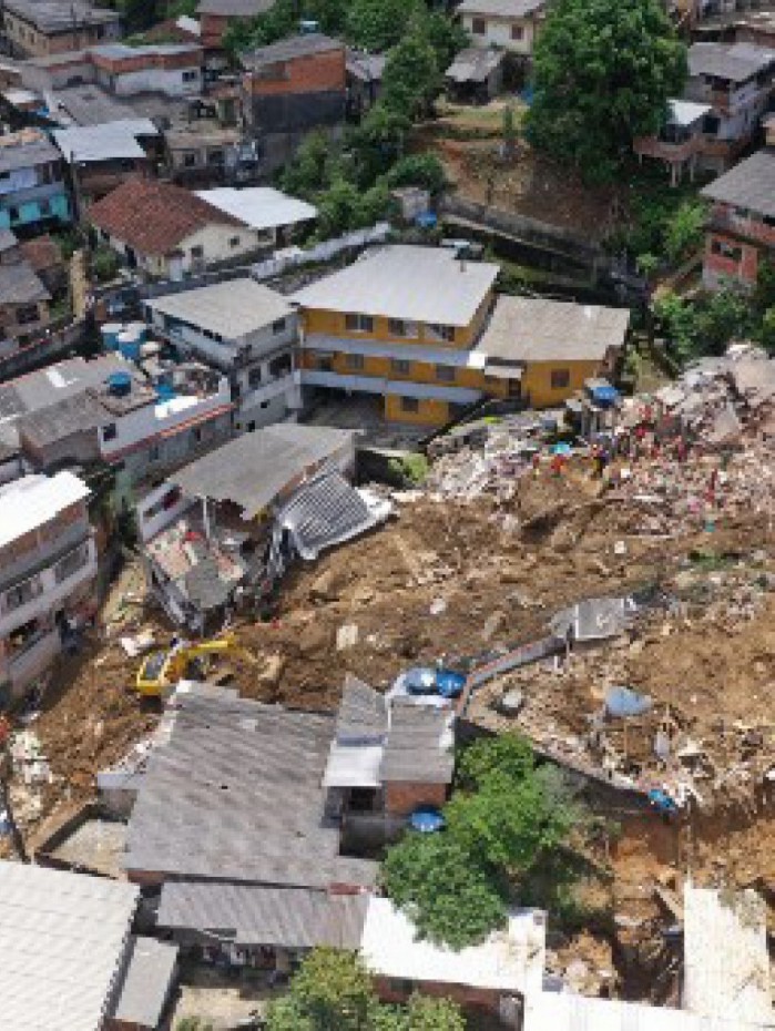 Cenário da tragédia que aconteceu em Petrópolis