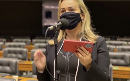 Deputada Daniela do Waguinho pede urgência ao Senado para votação de projeto sobre Endometriose
