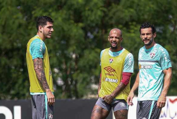 Nino exalta liderança de Felipe Melo no Fluminense