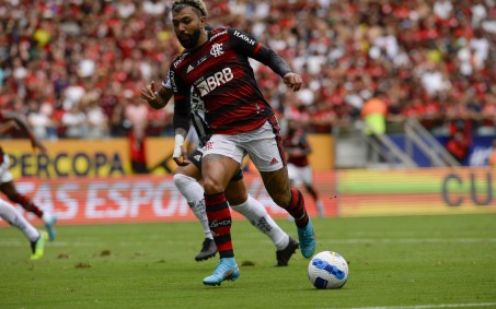Atacante do Flamengo, Gabigol desabafa nas redes sociais e cita Zico ao ser chamado de 'pipoqueiro'