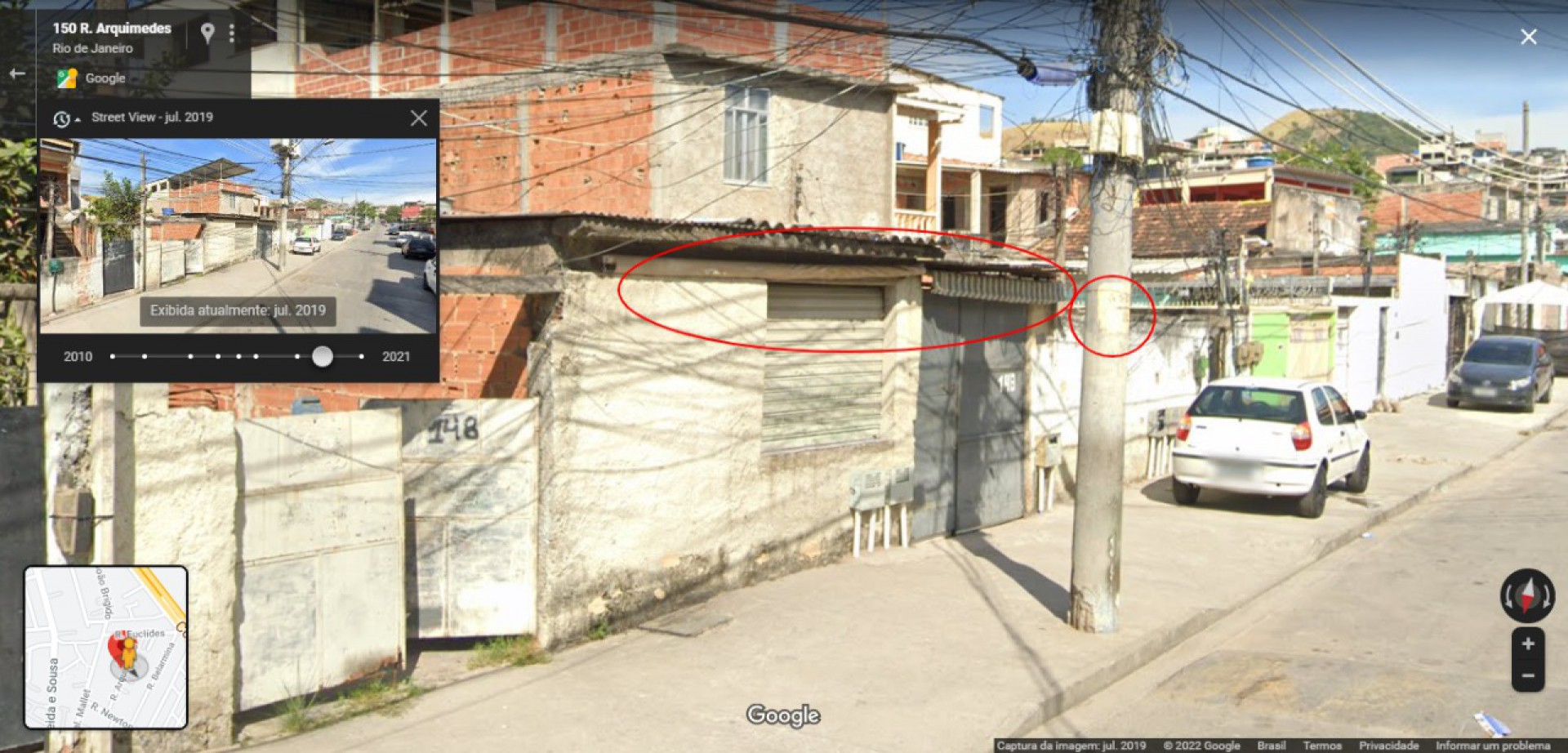 Os mesmos elementos podem ser vistos nas imagens do Google feitas na rua Arquimedes