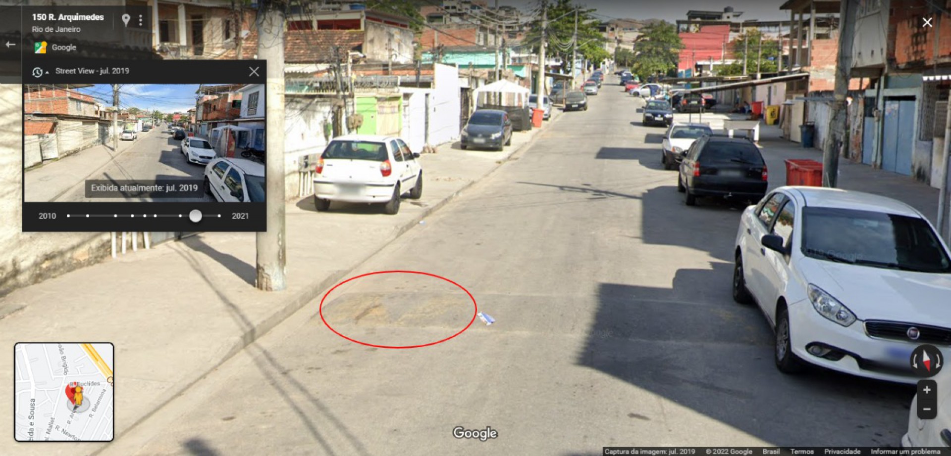 Pintura na lombada aparece em ponto semelhante na Rua Arquimedes