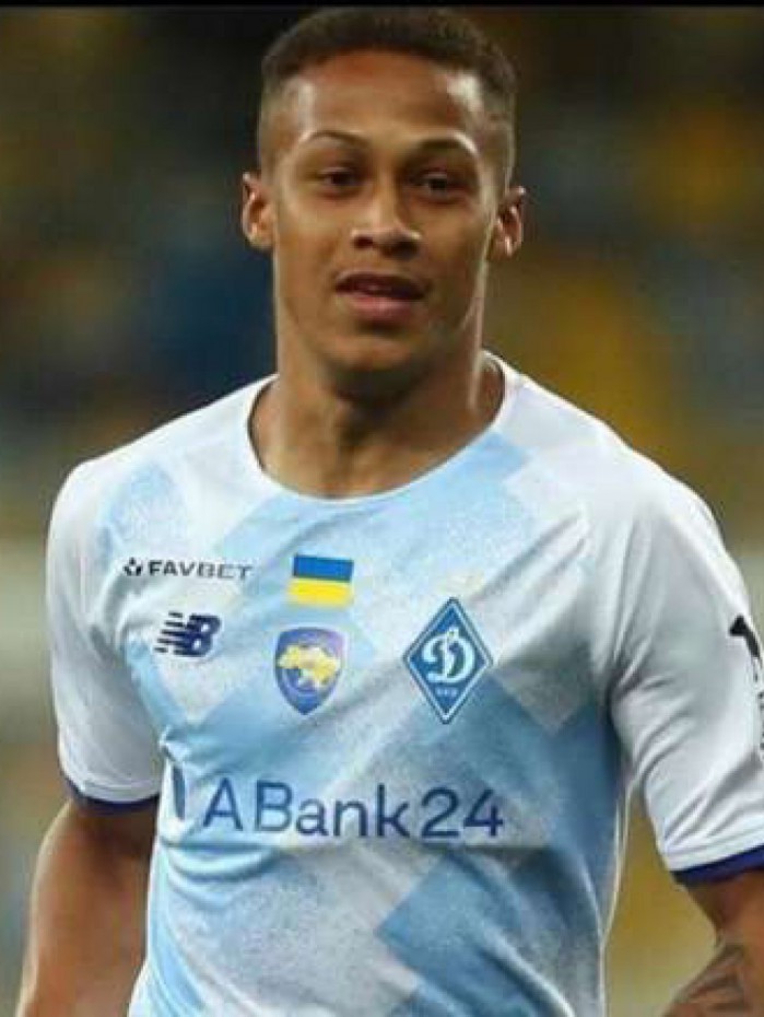 Vitinho &eacute; destaque do D&iacute;namo de Kiev 
