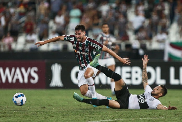 Fluminense faz reclamação da arbitragem