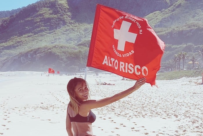 Beldade Karina Mendes &eacute; um alto risco pra voc&ecirc; se apaixonar...