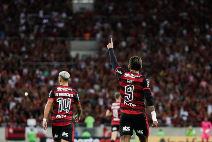 Gabigol comemora segundo gol do Flamengo
