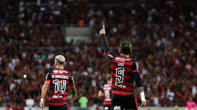 Na estreia do gramado h&Atilde;&shy;brido do Maracan&Atilde;&pound;, Flamengo atropela o Bangu pelo  Carioca | Flamengo | O Dia