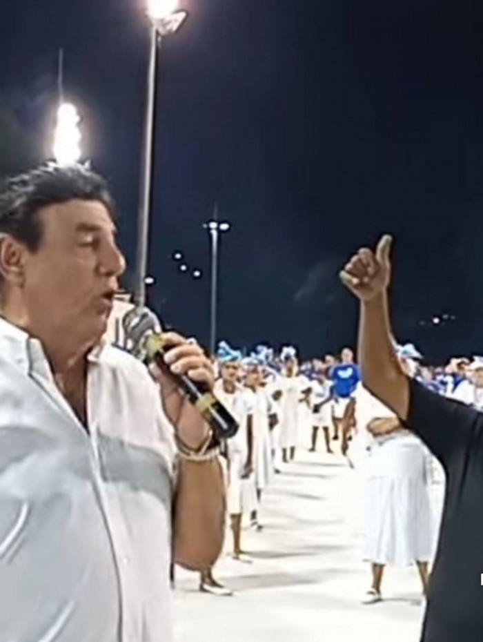 Jorge Perlingeiro, presidente da Liesa, pede desculpas durante ensaio t&eacute;cnico