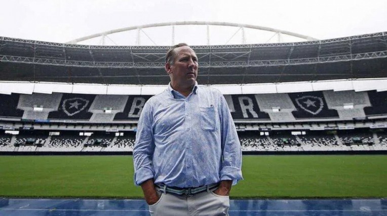 Acesso Total: atraso gerou 'greve', 'bicho antecipado', presidente do  Botafogo irritado e ameaça dos jogadores de não entrar em campo - FogãoNET