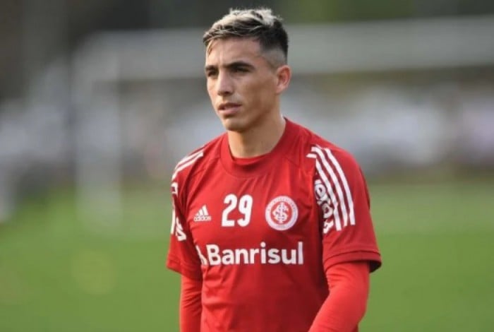 Renzo Saravia já externou seu desejo de defender o Botafogo