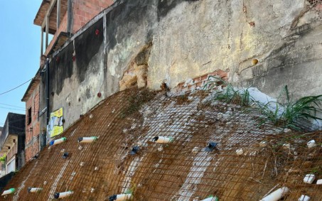Encosta da Rua Diez de Lima, no Paiol, em Nilópolis, ganha concretagem