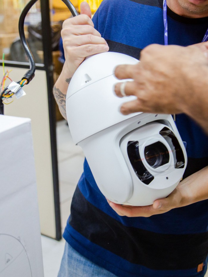 Mesquita ganha reforço na segurança; mais duas câmeras inteligentes foram instaladas