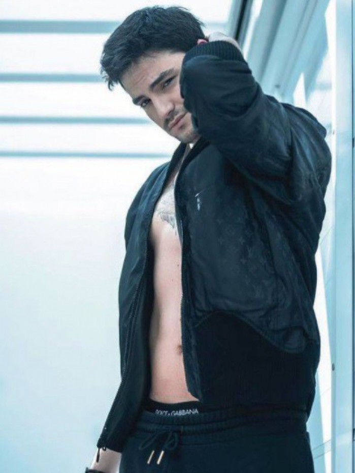 Foto do ensaio fotográfico de Felipe Neto