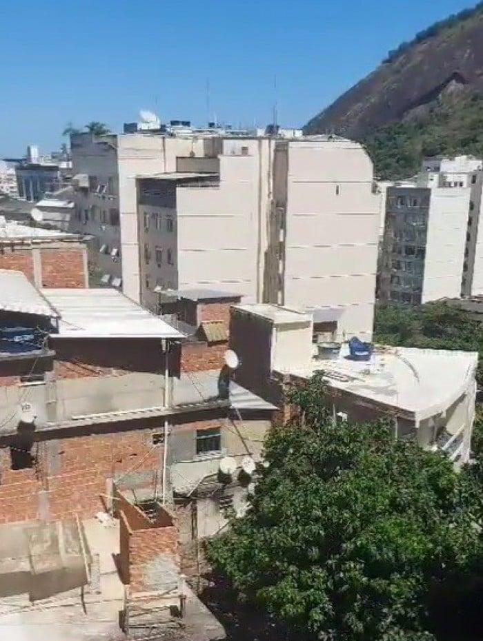 Intenso tiroteio assusta moradores da Ladeira dos Tabajaras, em Copacabana, Zona Sul do Rio
