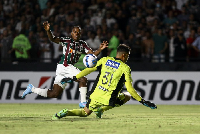 Arias marcou um dos gols na vitória de 2 a 0 do Fluminense contra o Millonarios 